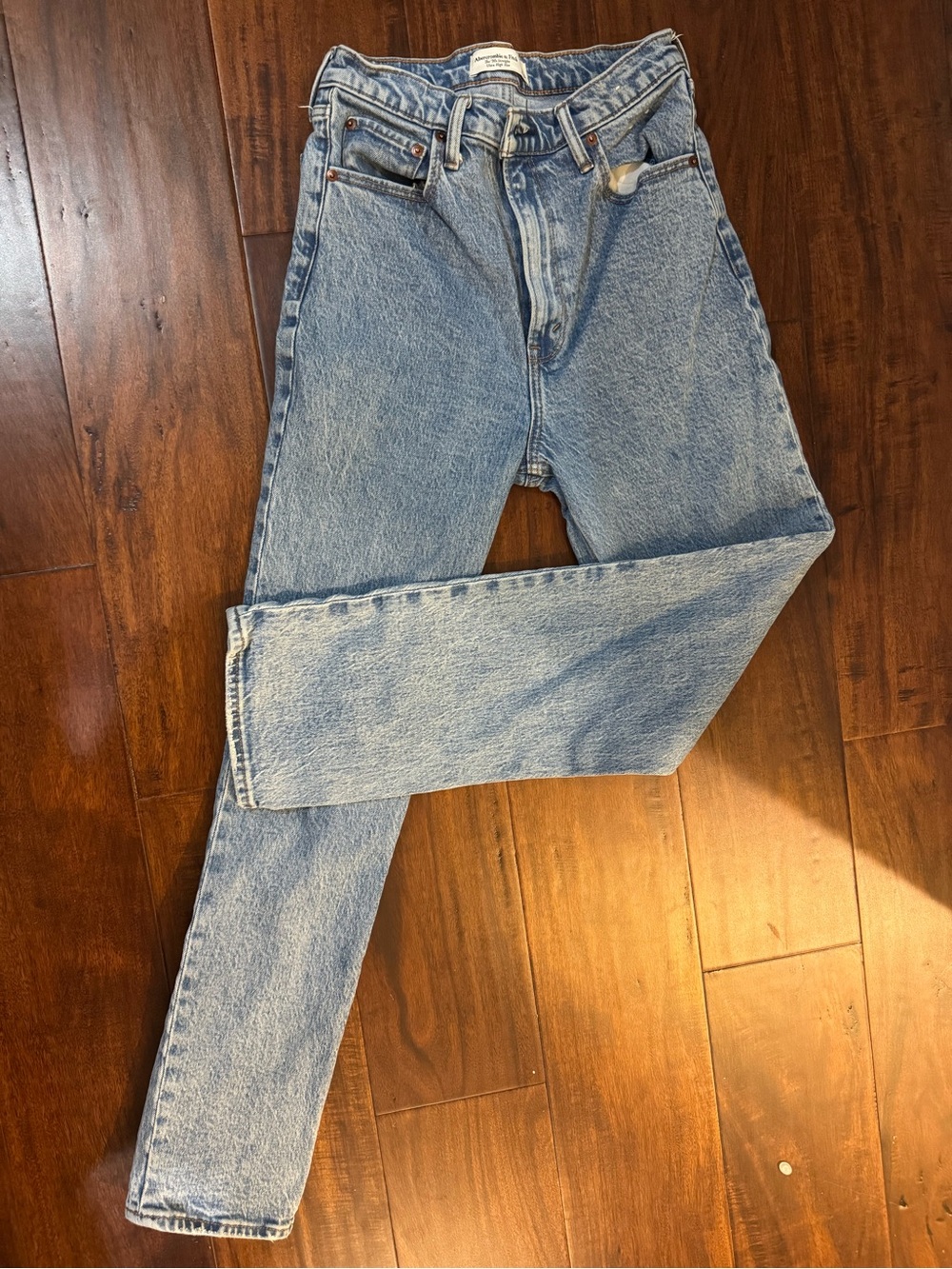 Abercrombie & Fitch 
Light Wash High-Rise Straight Jeans